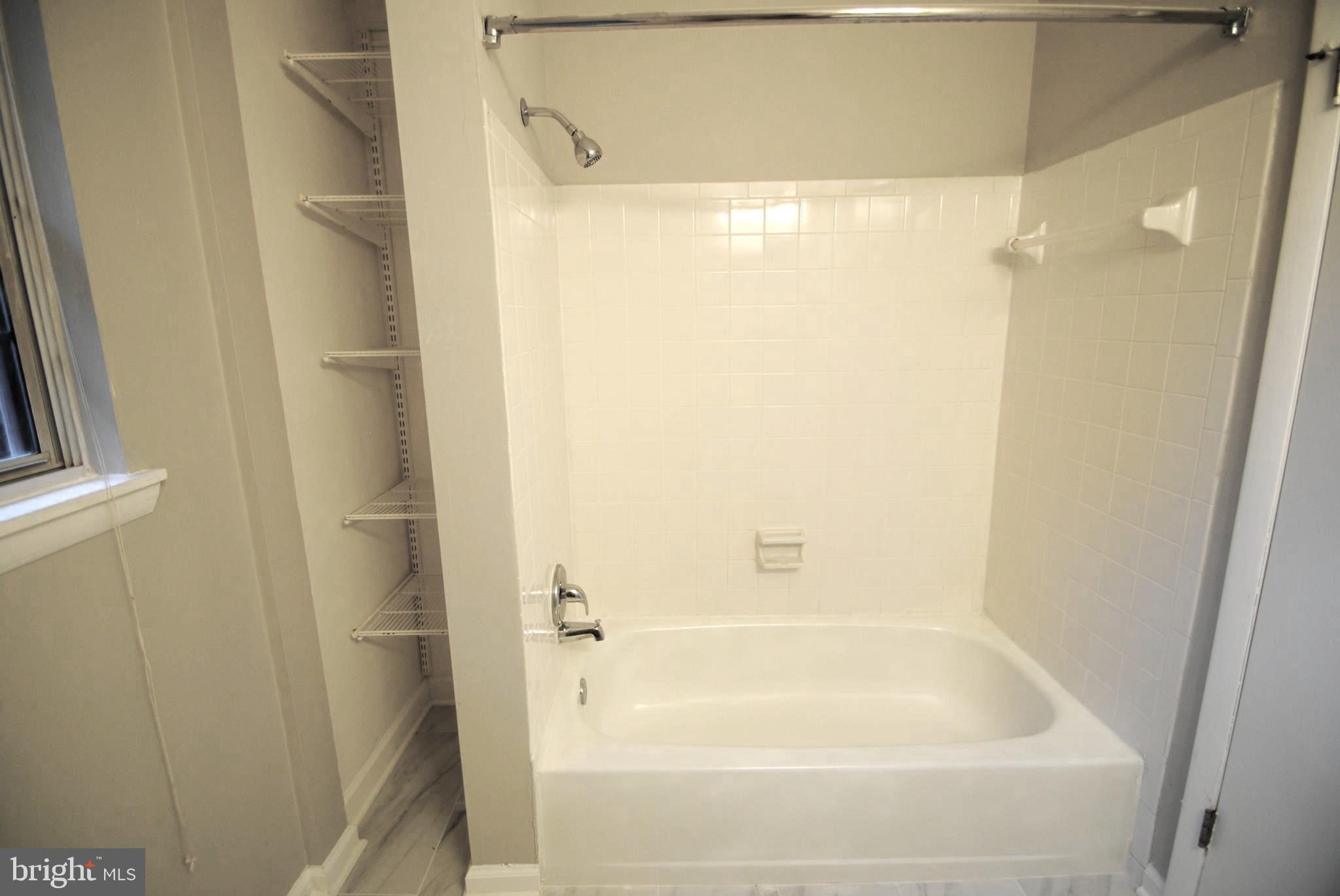 4788 Kelly Road Woodbridge, VA 22193 - Photo 26 of 32 Master Bath