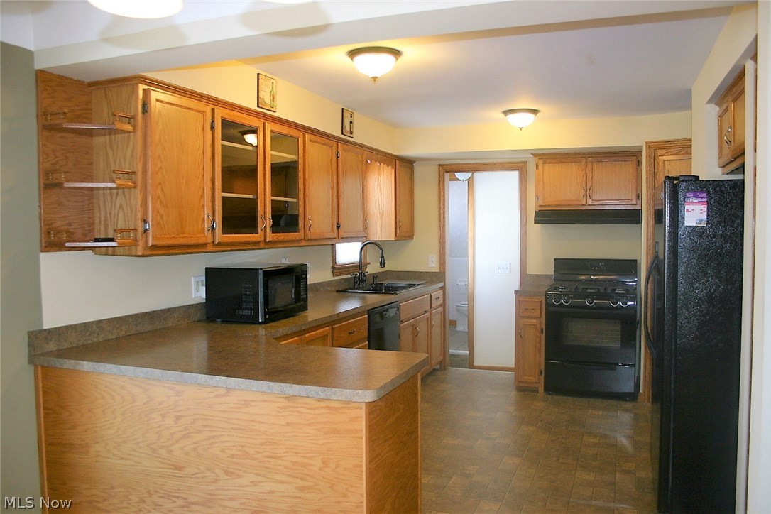 6841 Revere Road Cleveland, OH 44130 - Photo 7 of 31 2009-Kitchen completely remodeled (cabinets, counter tops, sink, floor)*All appliances stay*