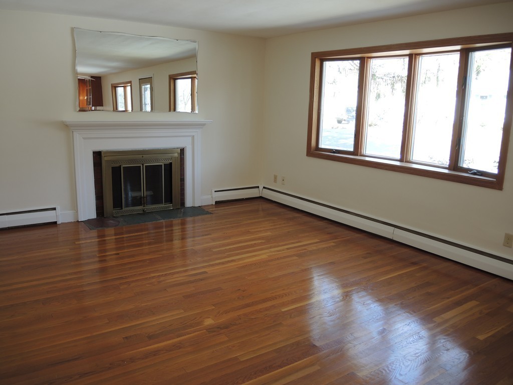 11 Fairbrook Road Framingham, MA 01701 - Photo 7 of 18 Gallery Image 7