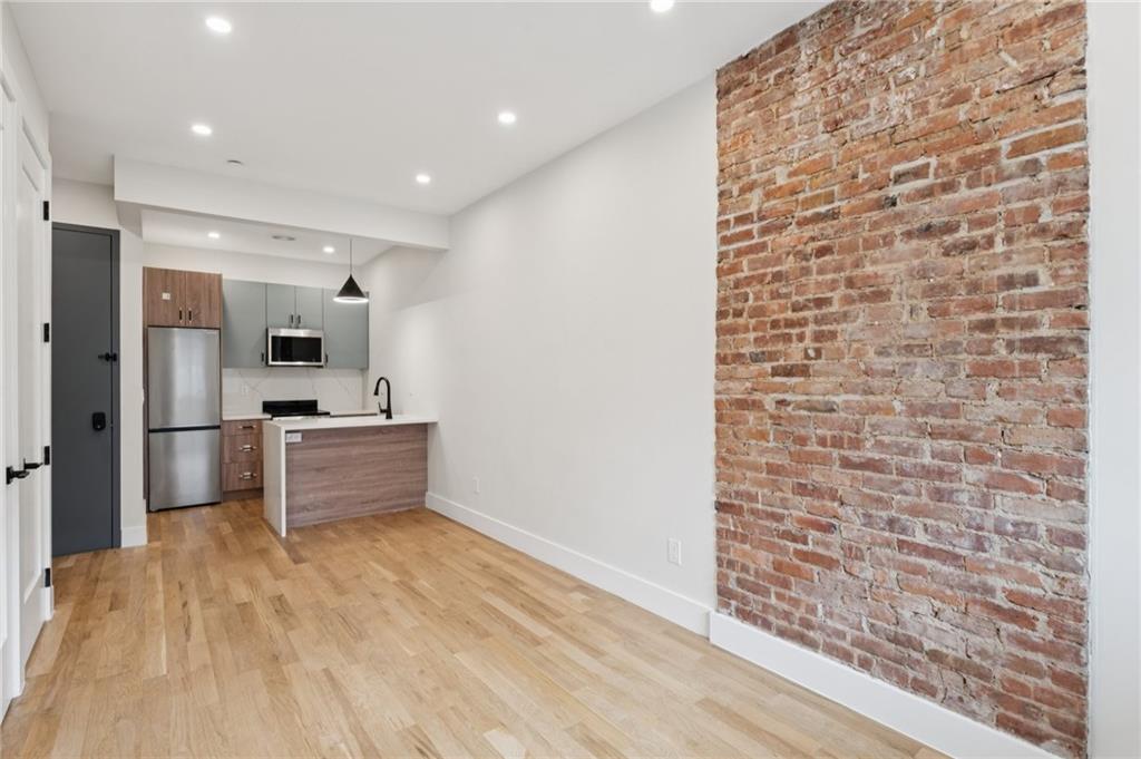 220 Schaefer Street, Unit 2B Brooklyn, NY 11207 - Photo 9 of 10