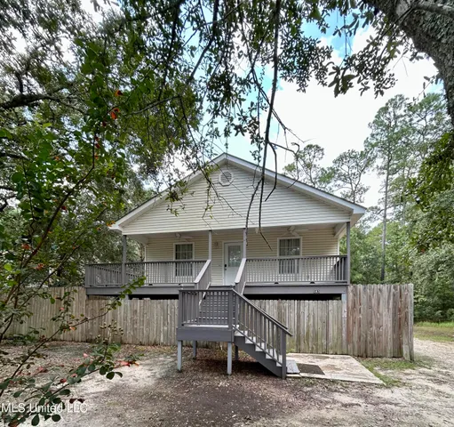$1,800 | 583 Henderson Avenue, Pass Christian, MS 39571