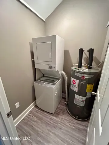 $1,800 | 583 Henderson Avenue, Pass Christian, MS 39571