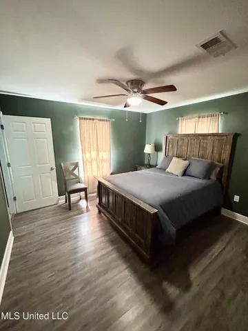 $1,800 | 583 Henderson Avenue, Pass Christian, MS 39571