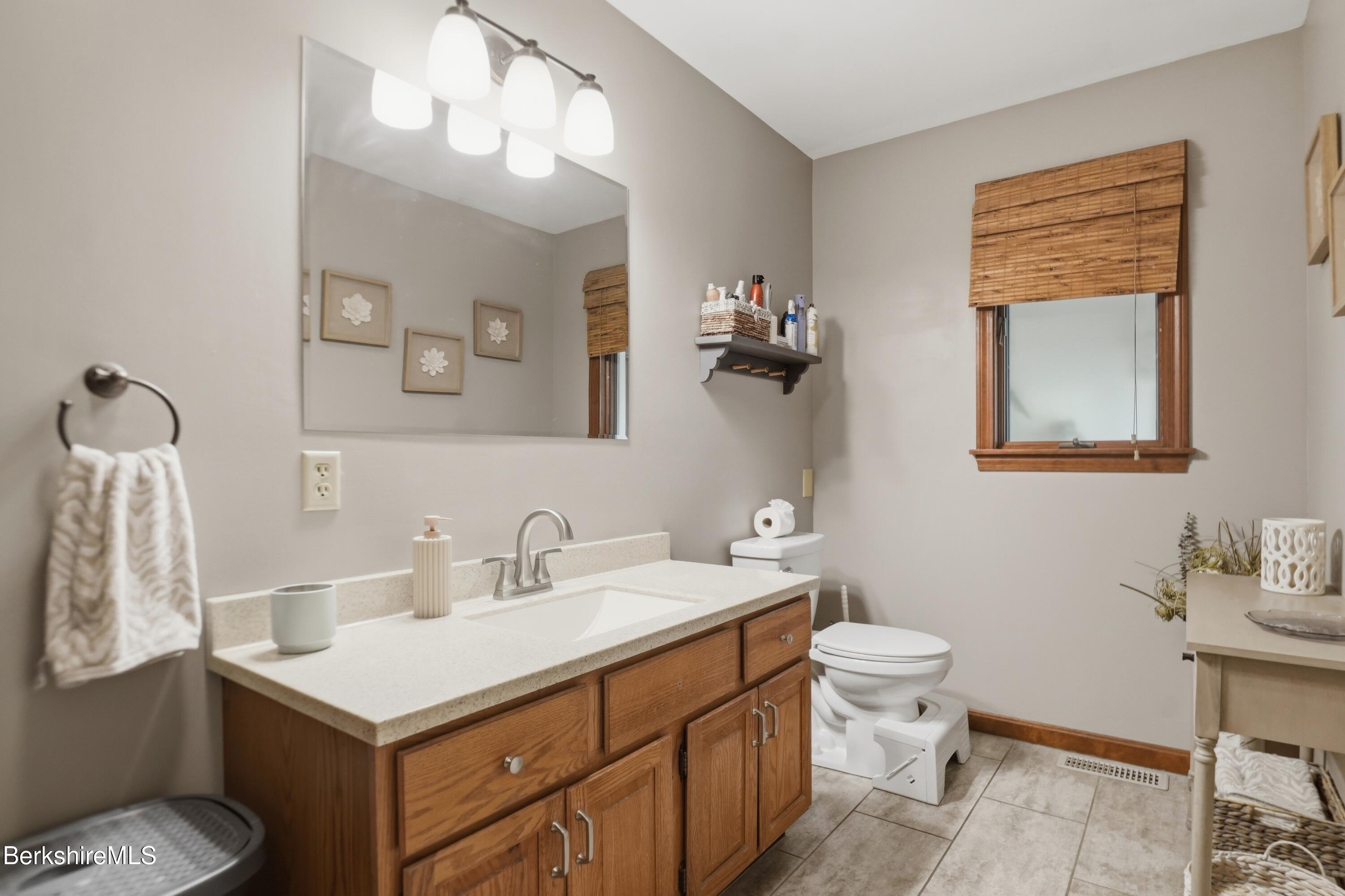 134 Oak Hill Road Pittsfield, MA 01201 - Photo 34 of 66 1st Floor Full Bath