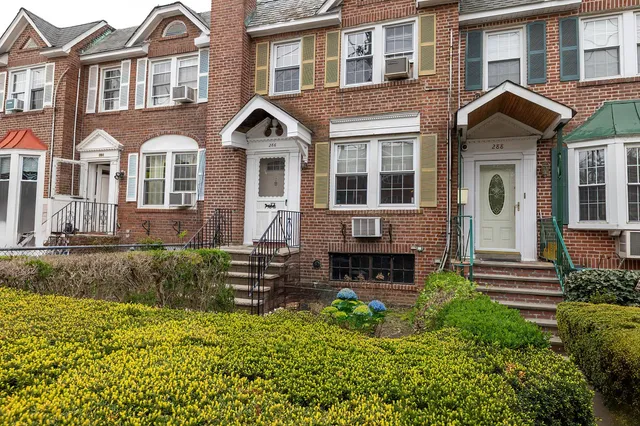 $705,000 | 286 West 234th Street | Kingsbridge