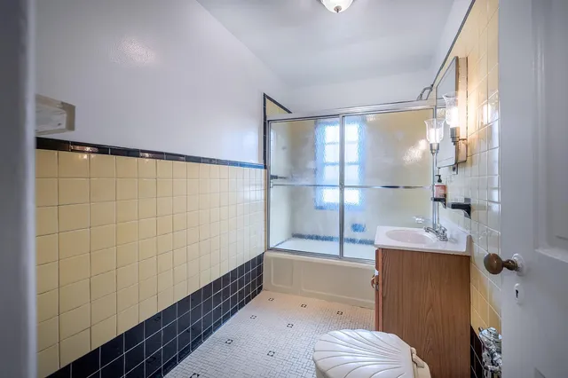 $705,000 | 286 West 234th Street | Kingsbridge