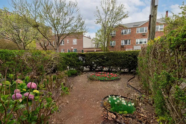 $705,000 | 286 West 234th Street | Kingsbridge