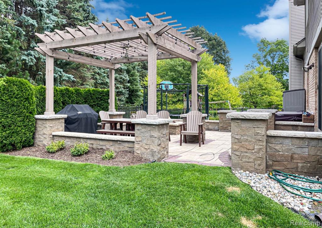 883 Snowmass Drive Rochester Hills, MI 48309 - Photo 41 of 44