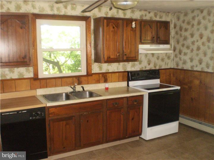 401 Old Topton Road Mertztown, PA 19539 - Photo 7 of 12 Gallery Image 7