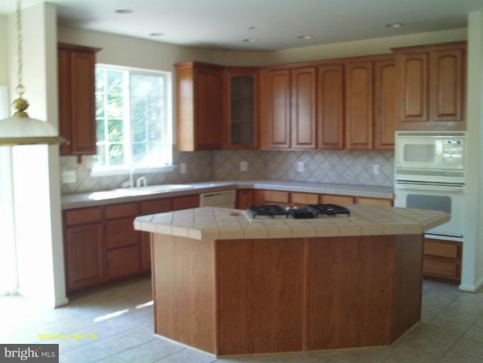 12014 Fort Washington Road Fort Washington, MD 20744 - Photo 6 of 30 Kitchen