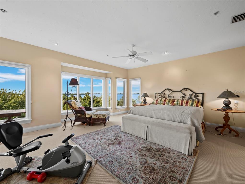 836 Evergreen Way Longboat Key, FL 34228 - Photo 25 of 49