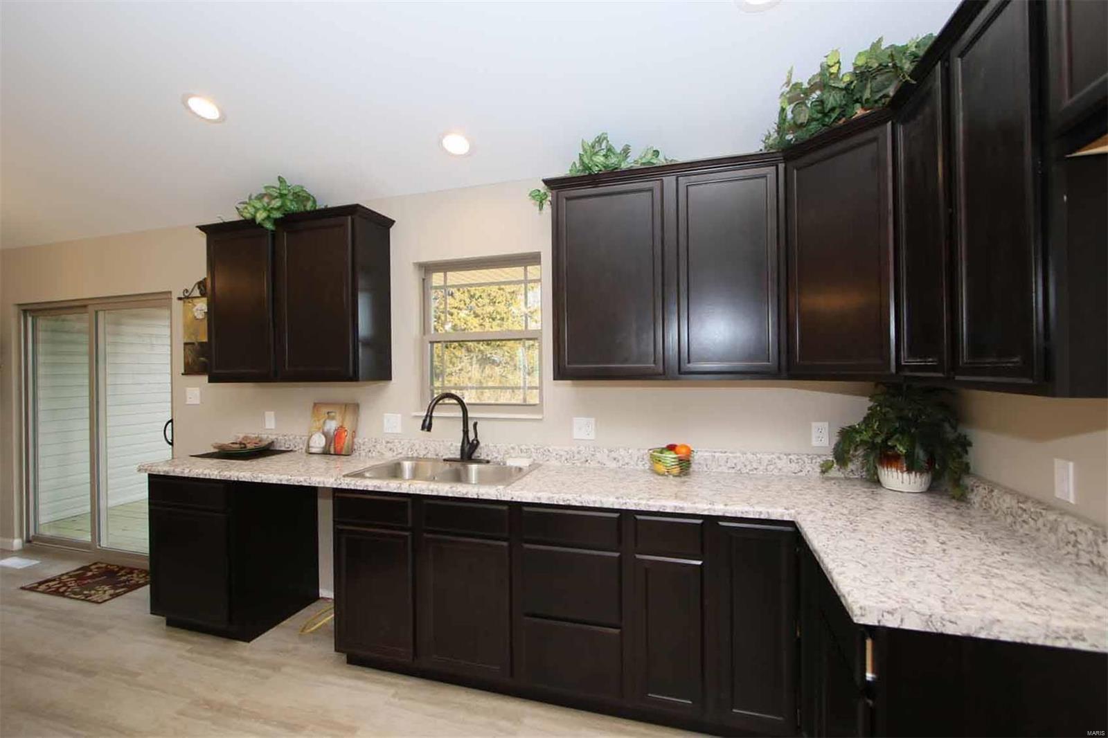 215 Carter Ridge Drive Highland, IL 62249 - Photo 10 of 43