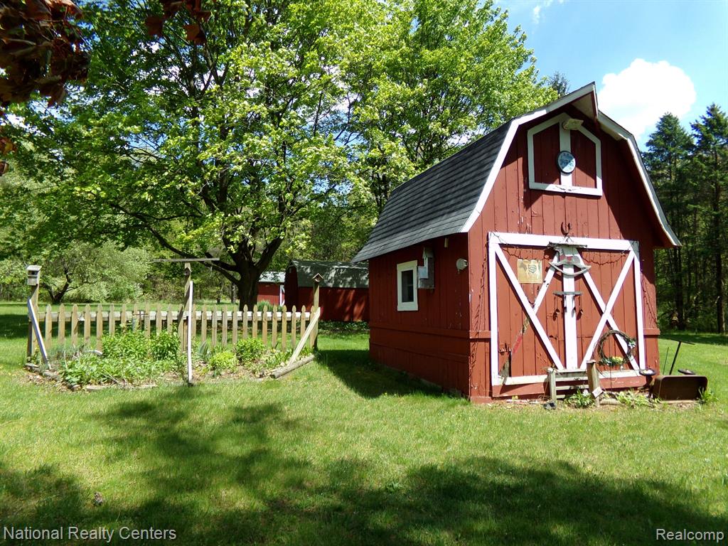 5600 Eagle Road White Lake, MI 48383 - Photo 6 of 51
