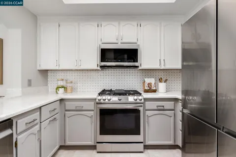 $930,000 | 15 Danville Oak Place, Danville, CA 94526