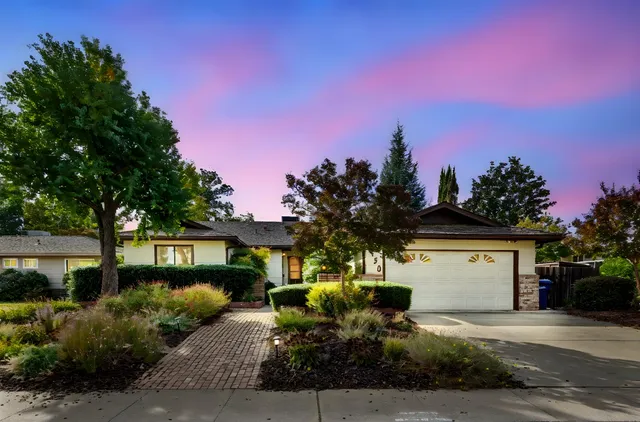 $575,000 | 6450 Perrin Way, Carmichael, CA 95608