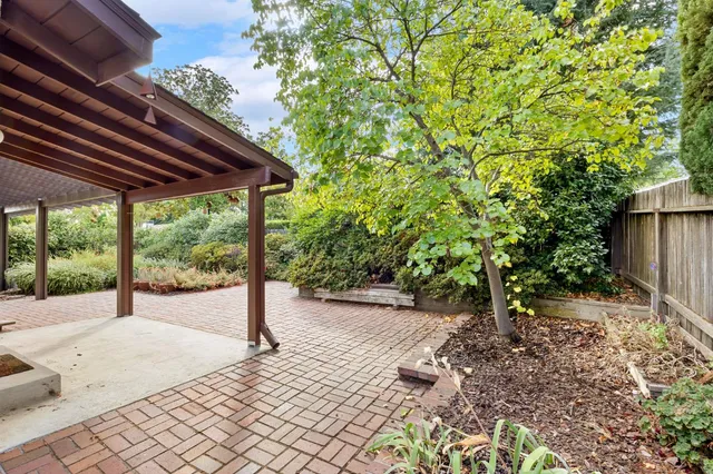 $575,000 | 6450 Perrin Way, Carmichael, CA 95608