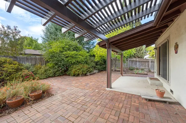 $575,000 | 6450 Perrin Way, Carmichael, CA 95608