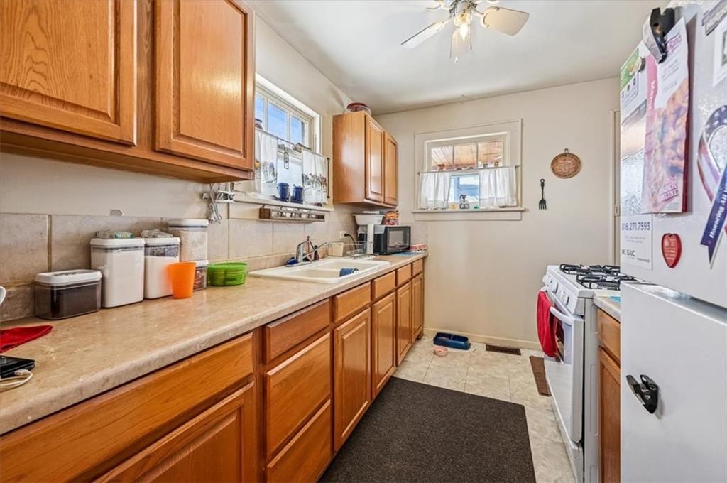 2826 Faraon Street St. Joseph, MO 64501 - Photo 8 of 20