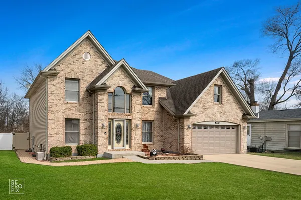 $625,000 | 560 East Armitage Avenue, Addison, IL 60101