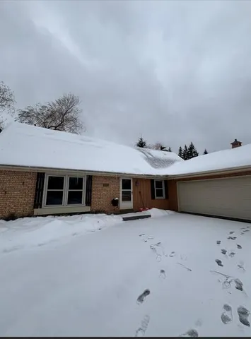 $459,900 | 3477 South Long Acre Drive, New Berlin, WI 53151