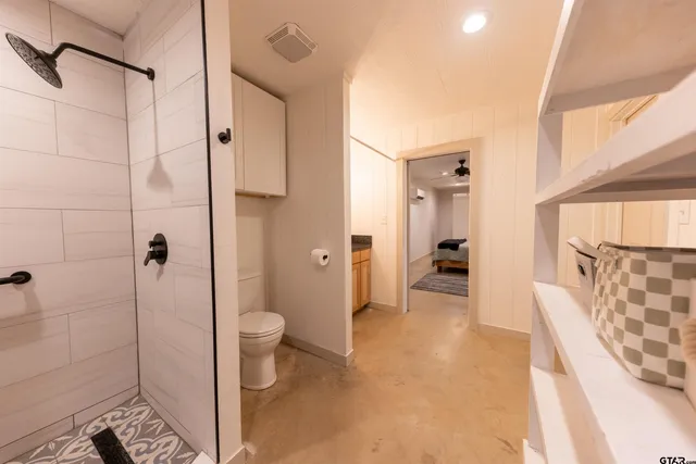 $649,999 | 281 County Road 2381, Winnsboro, TX 75494