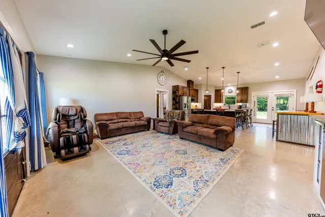 $649,999 | 281 County Road 2381, Winnsboro, TX 75494