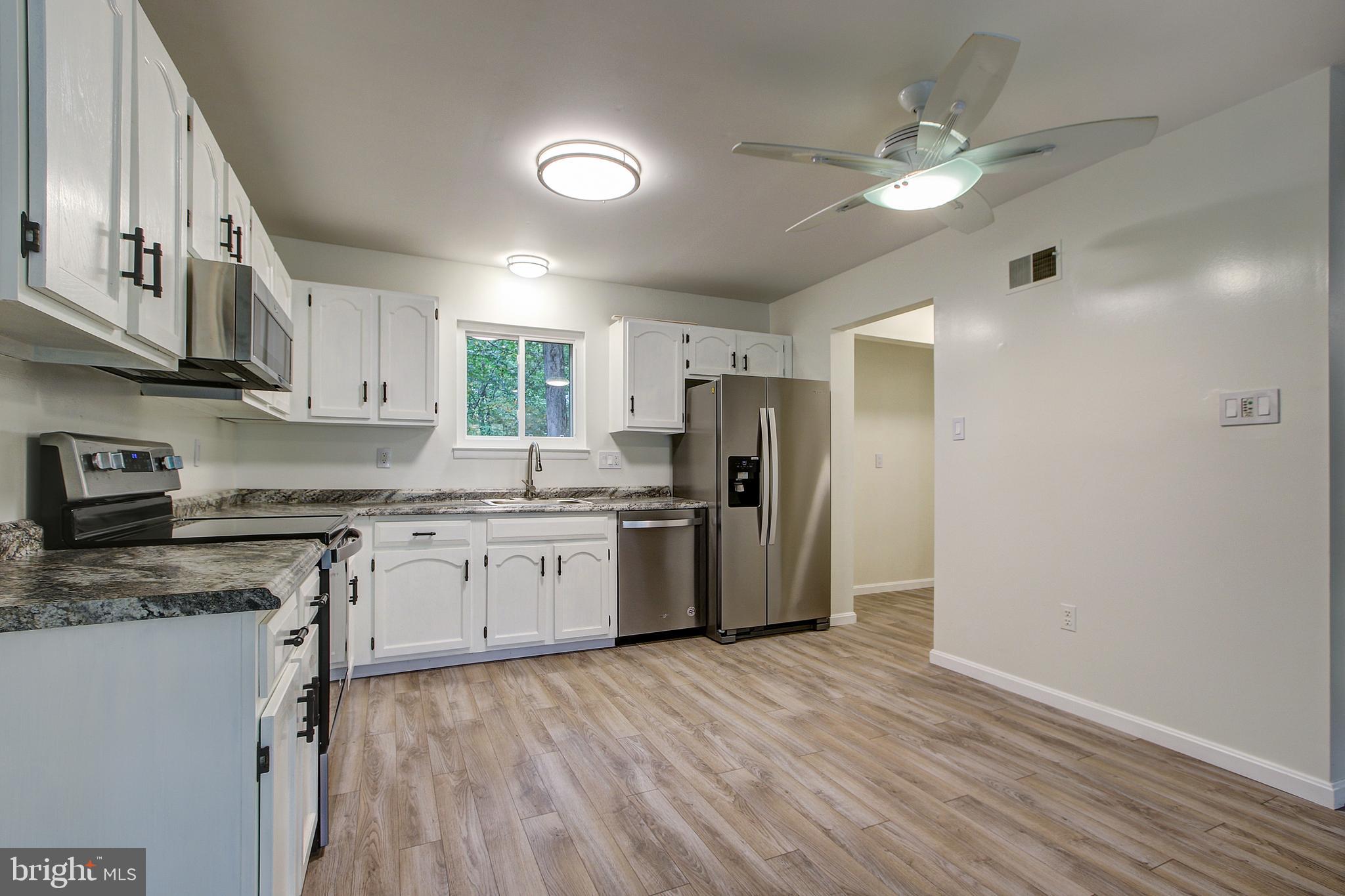 14817 Stonegate Terrace Silver Spring, MD 20905 - Photo 8 of 30