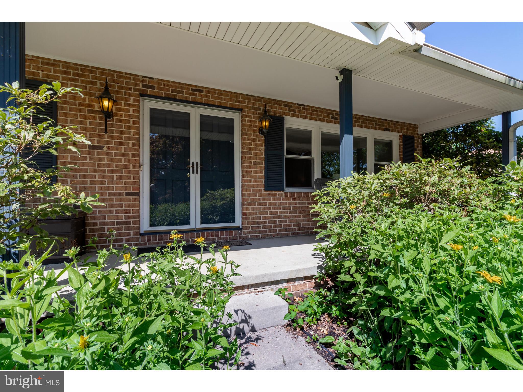 10 Bristol Knoll Road Newark, DE 19711 - Photo 2 of 33