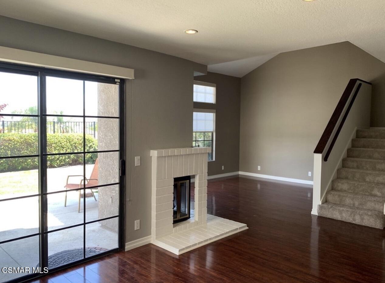 852 Congressional Road Simi Valley, CA 93065 - Photo 3 of 25 IMG_0901