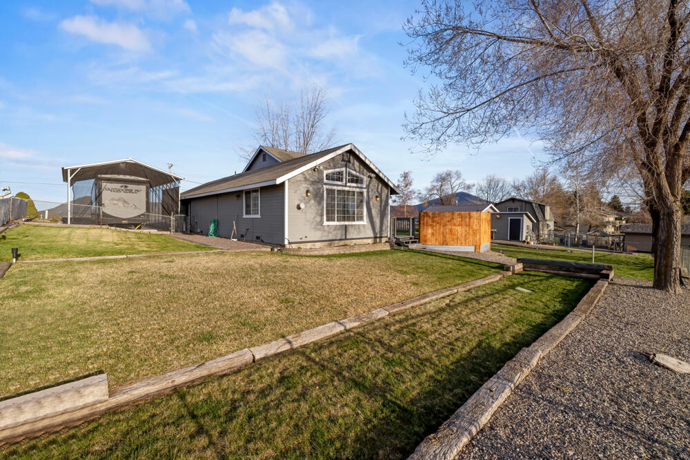 6316 Reeder Road Klamath Falls, OR 97603 - Photo 51 of 67 IMG_1329