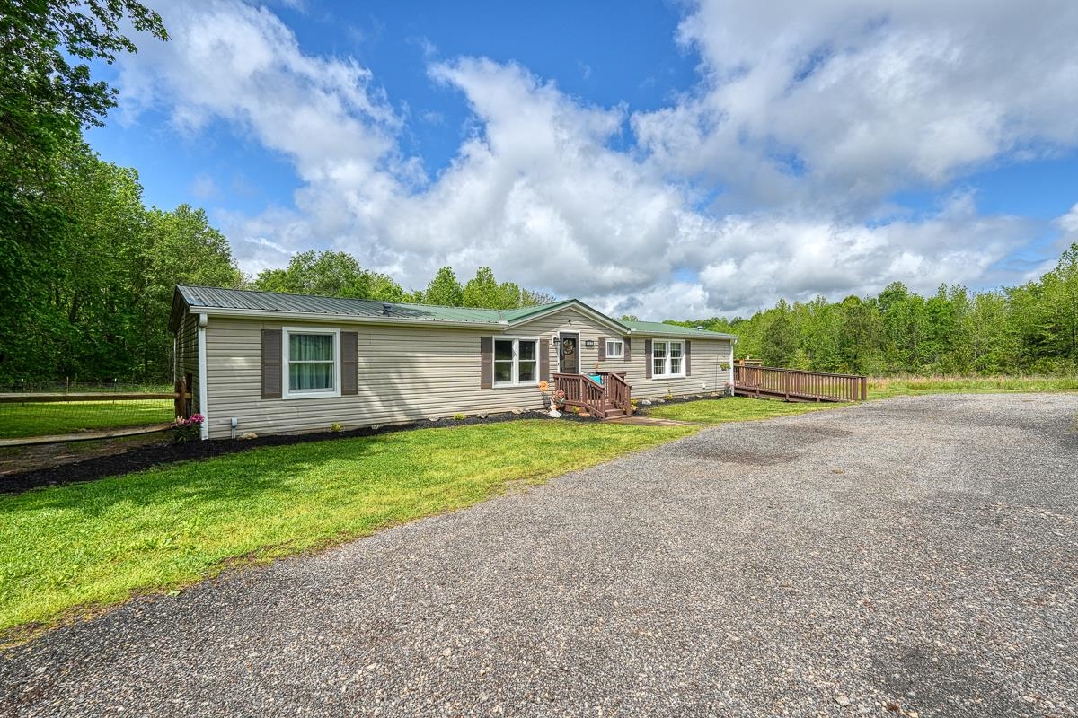 140 Prayer Ranch Road Enoree, SC 29335 - Photo 1 of 36