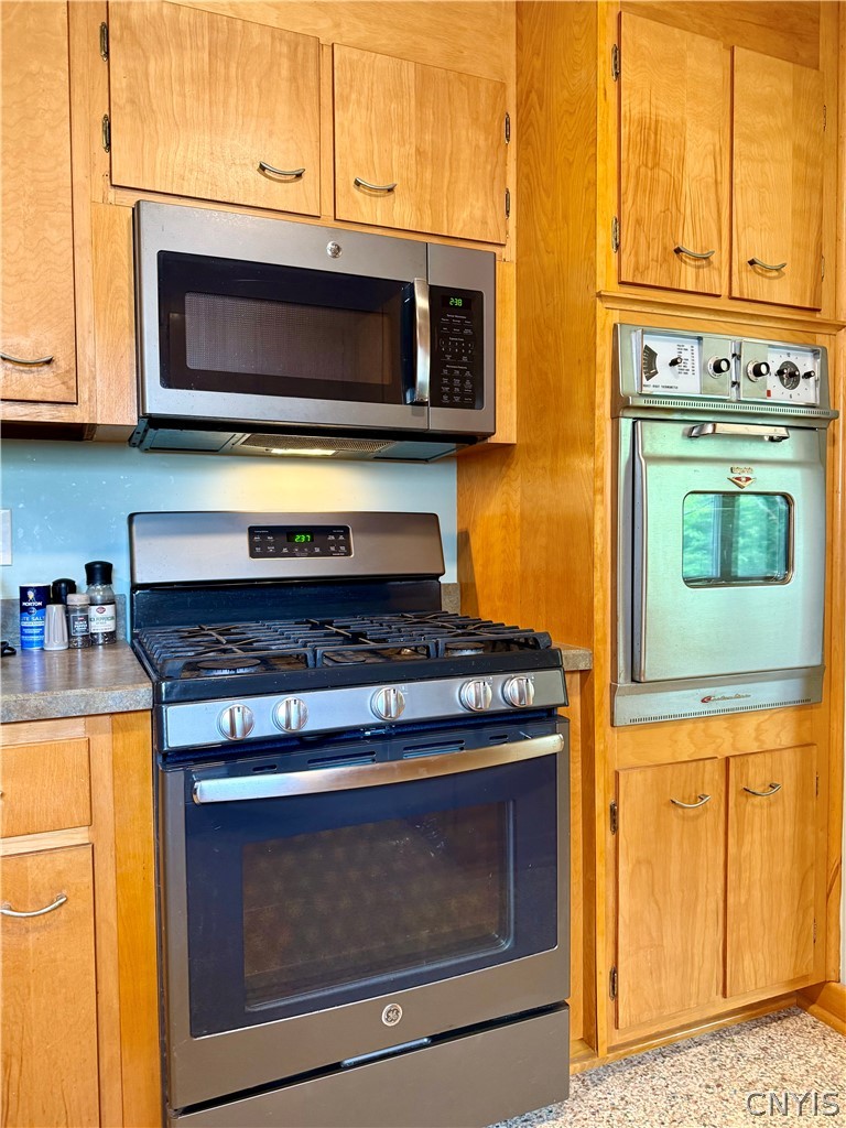 146 Edgehill Road Syracuse, NY 13224 - Photo 19 of 50