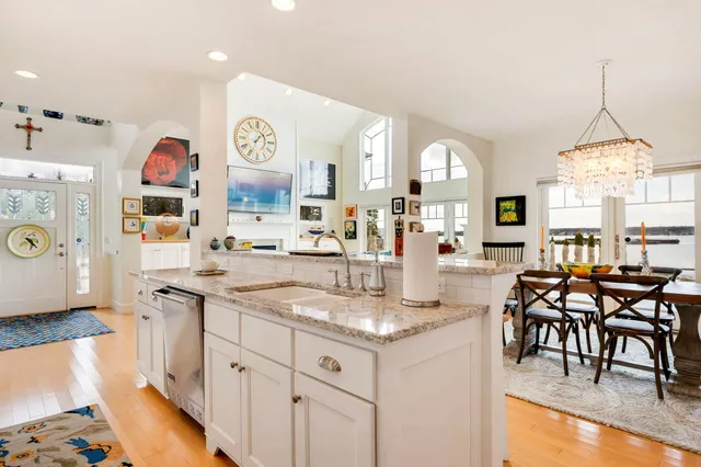 $2,299,000 | 8111 Harbor Lane, Unit 101/102, Baileys Harbor, WI 54202