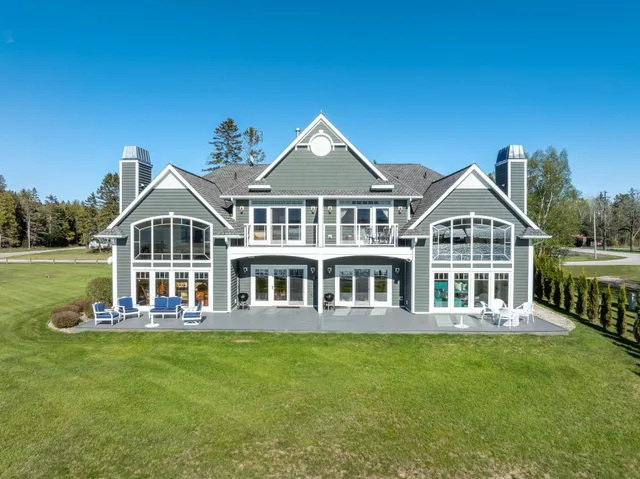 $2,299,000 | 8111 Harbor Lane, Unit 101/102, Baileys Harbor, WI 54202