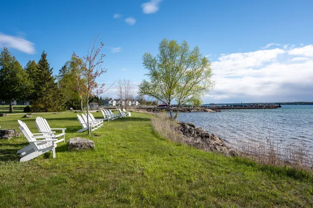 $2,299,000 | 8111 Harbor Lane, Unit 101/102, Baileys Harbor, WI 54202