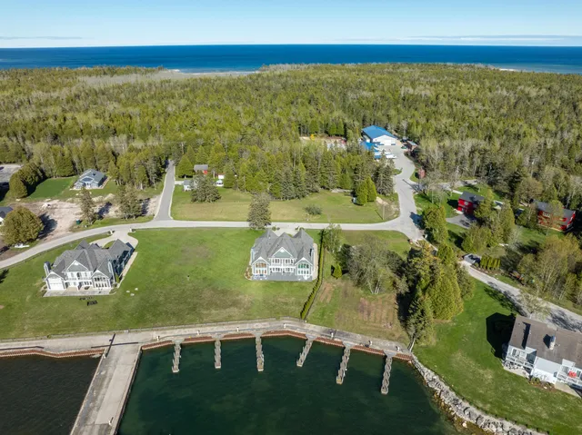 $2,299,000 | 8111 Harbor Lane, Unit 101/102, Baileys Harbor, WI 54202
