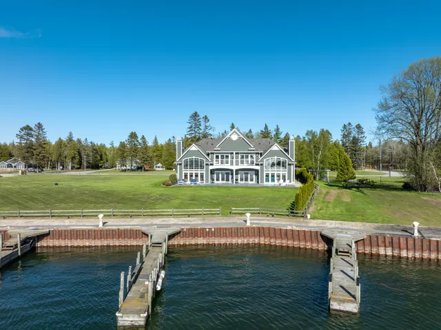 $2,299,000 | 8111 Harbor Lane, Unit 101/102, Baileys Harbor, WI 54202