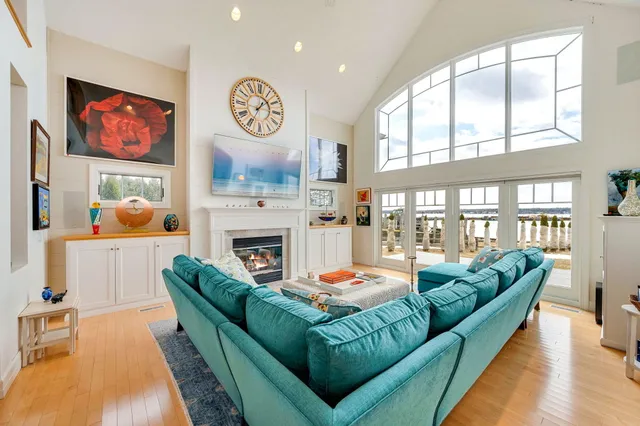 $2,299,000 | 8111 Harbor Lane, Unit 101/102, Baileys Harbor, WI 54202