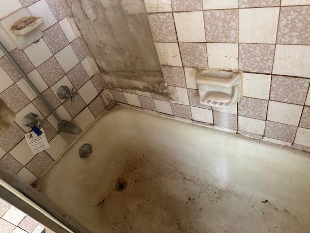 5426 West Morgan Avenue Milwaukee, WI 53219 - Photo 11 of 23 IMG_9064