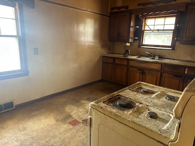 5426 West Morgan Avenue Milwaukee, WI 53219 - Photo 6 of 23 Kitchen