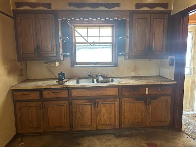 5426 West Morgan Avenue Milwaukee, WI 53219 - Photo 9 of 23 Kitchen View 2