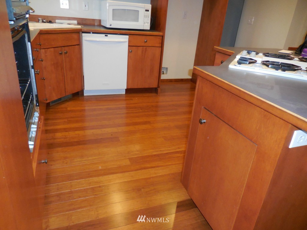 3719 Swan Road Mount Vernon, WA 98273 - Photo 11 of 24 Gallery Image 11