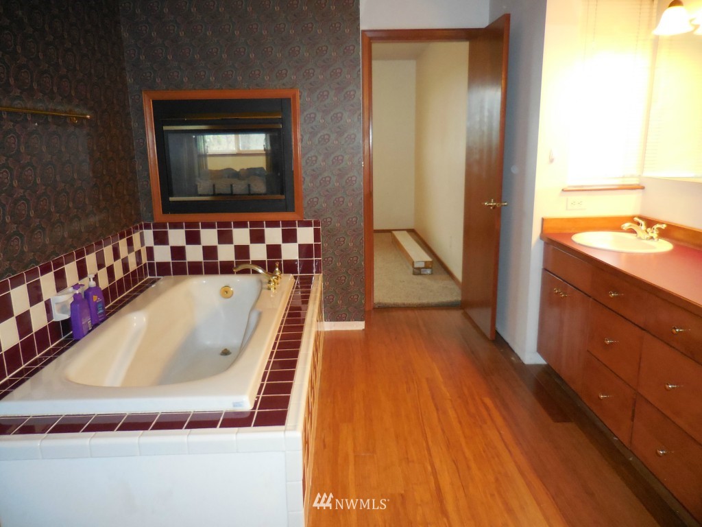 3719 Swan Road Mount Vernon, WA 98273 - Photo 12 of 24 Gallery Image 12