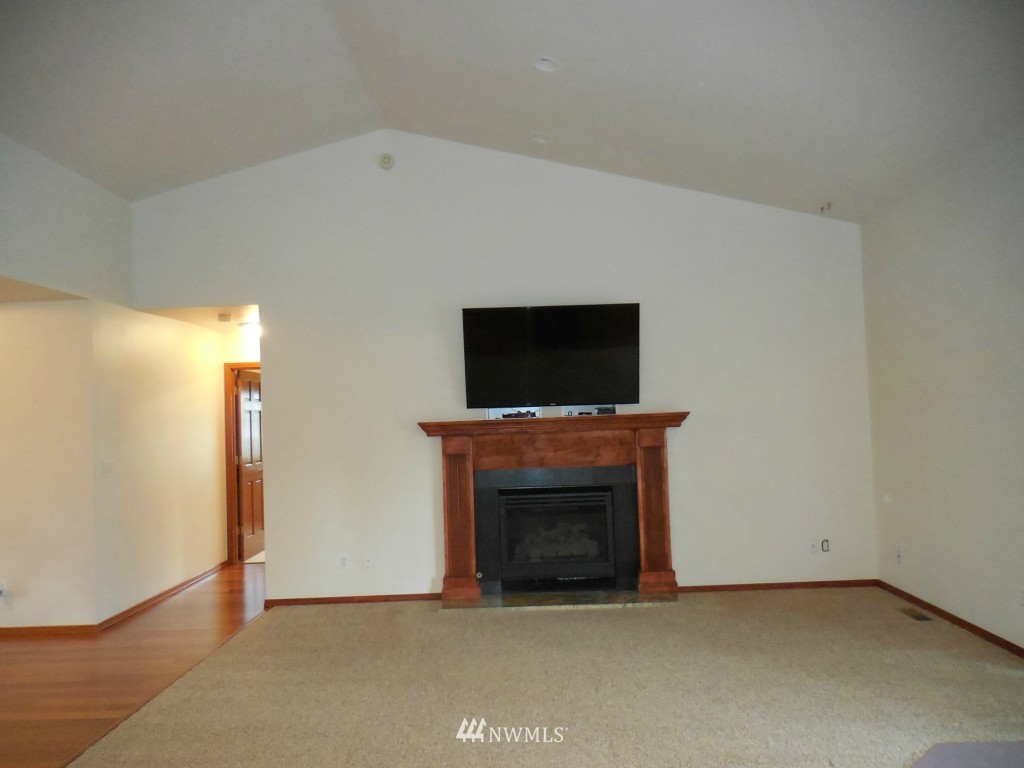 3719 Swan Road Mount Vernon, WA 98273 - Photo 9 of 24 Gallery Image 9