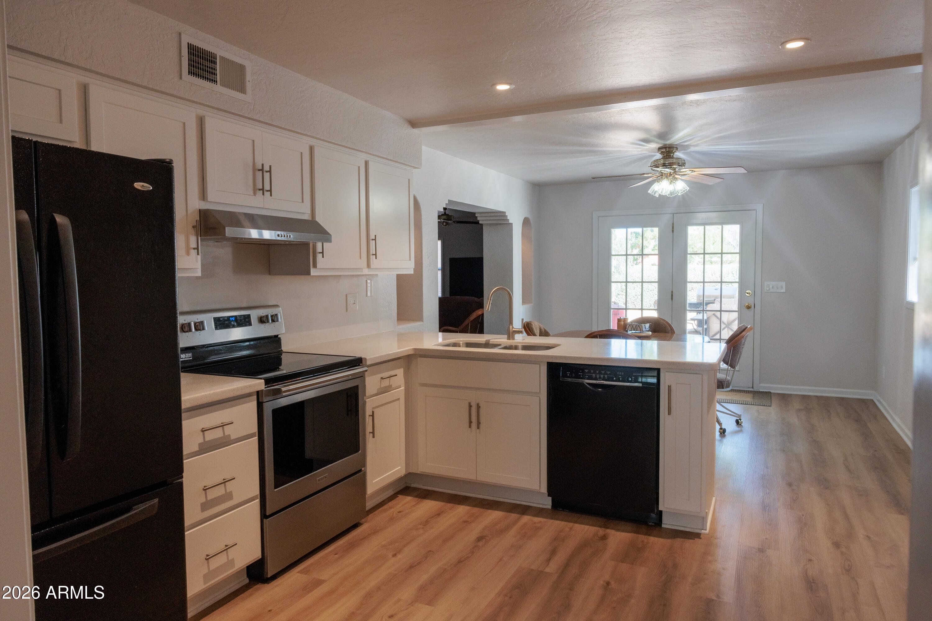 2526 East John Cabot Road Phoenix, AZ 85032 - Photo 6 of 25