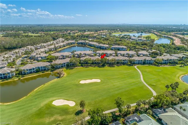an aerial view of tennis court