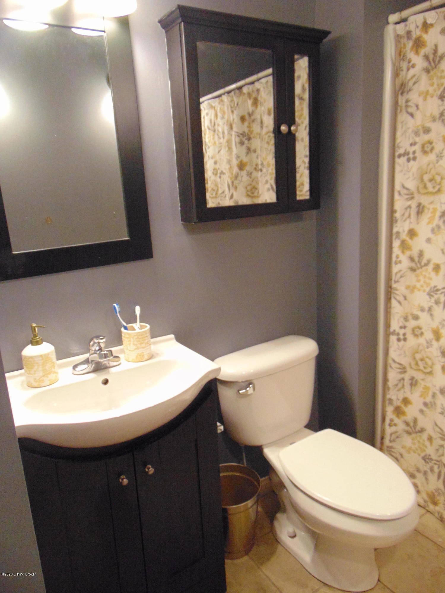 11411 Deering Road Louisville, KY 40272 - Photo 16 of 24 DSC02636