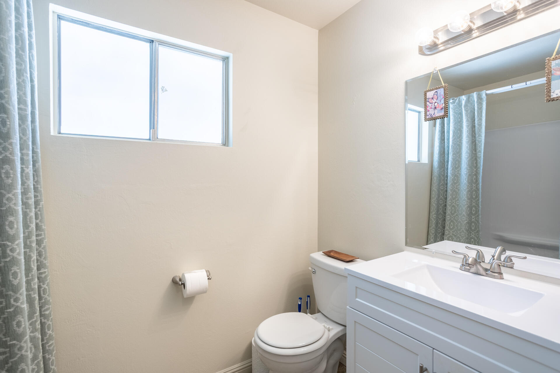 9380 Placer Road Redding, CA 96001 - Photo 11 of 20 Bathroom