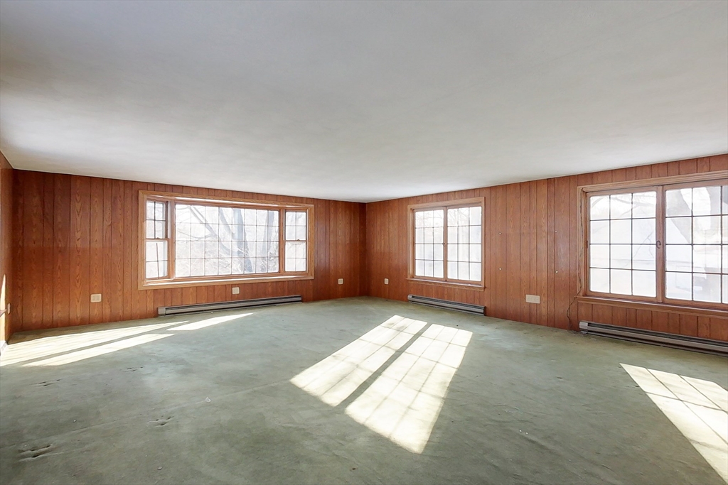 222 West Townsend Road Lunenburg, MA 01462 - Photo 13 of 40