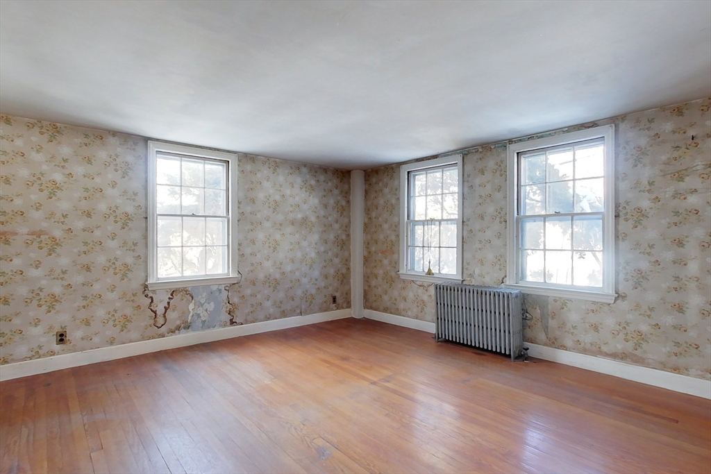 222 West Townsend Road Lunenburg, MA 01462 - Photo 16 of 40